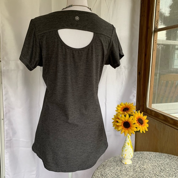 GAIAM Tops - Gaiam cutout short sleeve tee